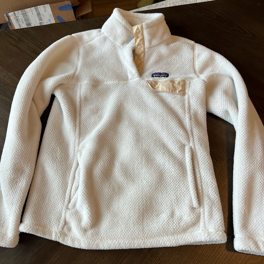 Patagonia Cream Fleece Pullover